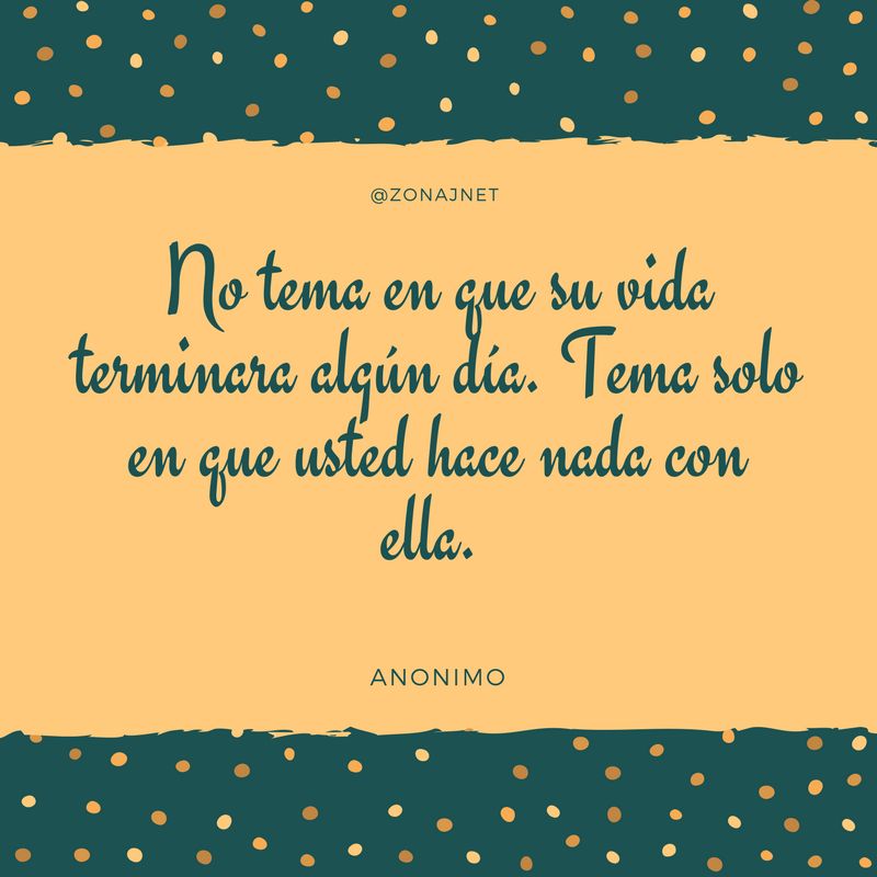 Un trozo grande de color naranja claro con gotas de color naranja y amarillo